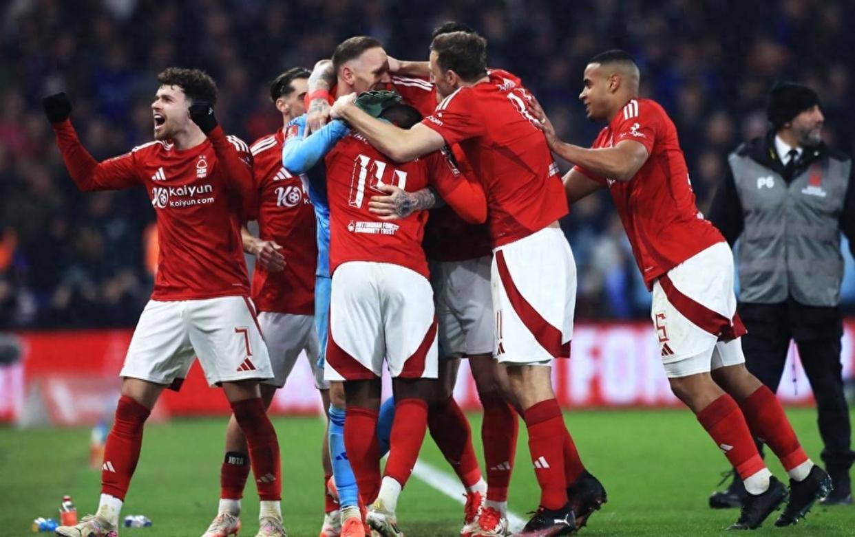 爱游戏体育包含今晨葡萄牙体育备战英超，止住颓势细节曝光，信心回归，赛季目标并未改变的词条