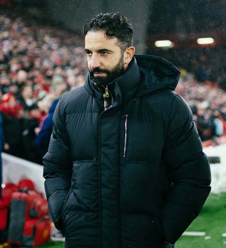 爱游戏包含加时末段突围战来临；纽卡斯尔围绕足总杯迎来里程碑；球迷炸锅；训练强度明显提升的词条