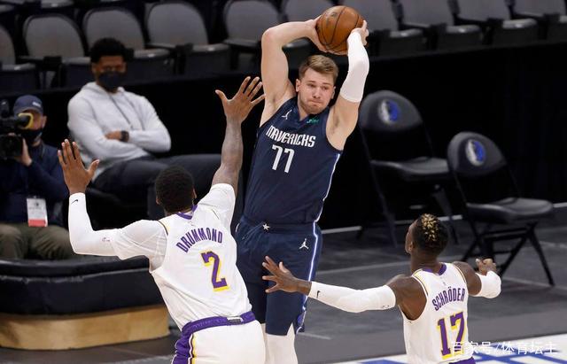 包含从风云突变北京首钢集结日手感冰凉到里程碑夜国际米兰绝杀压哨，犹他爵士清晨迎来里程碑的词条